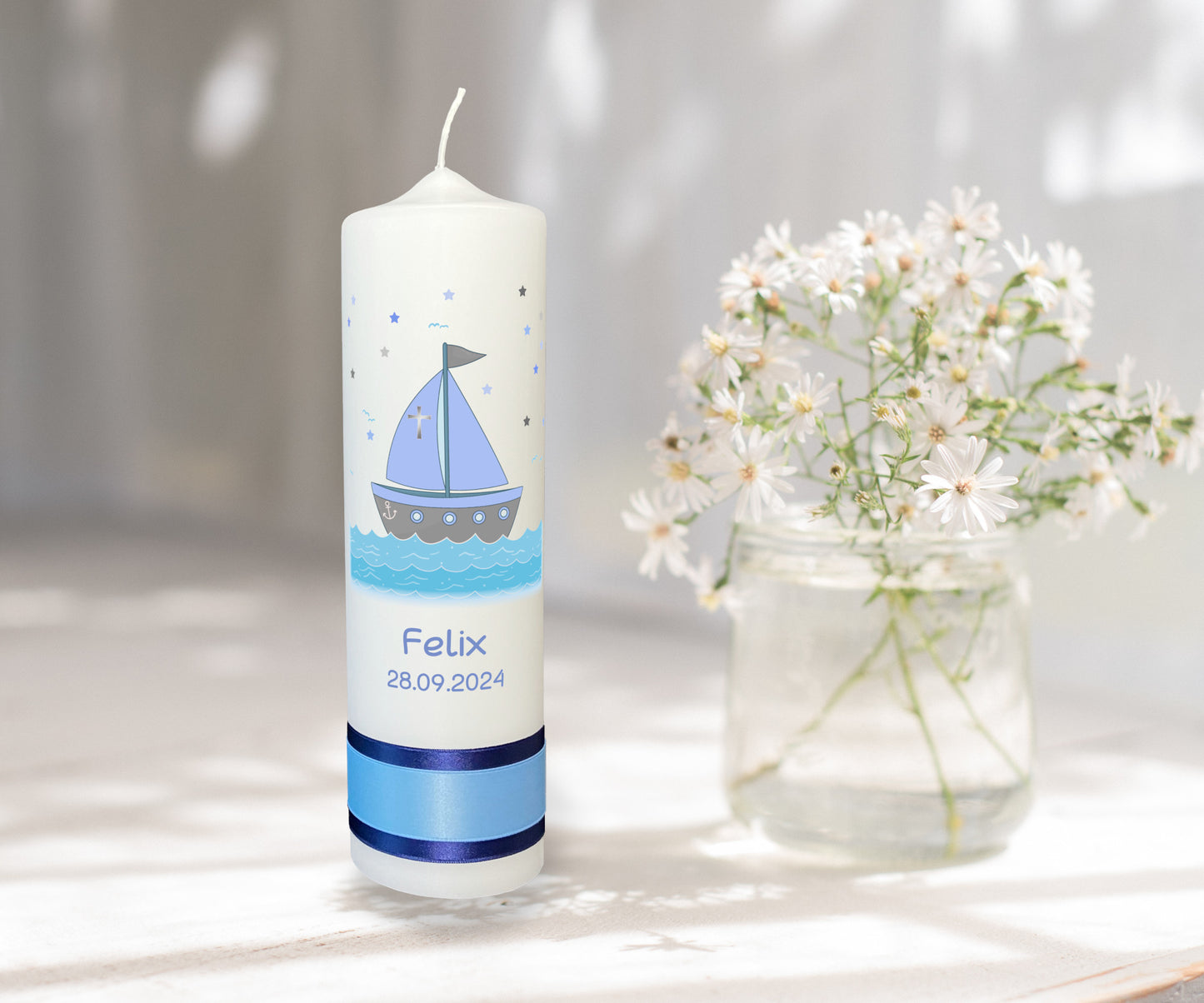 Taufkerze: Sternennacht und Segelboot – Kurs auf Hoffnung