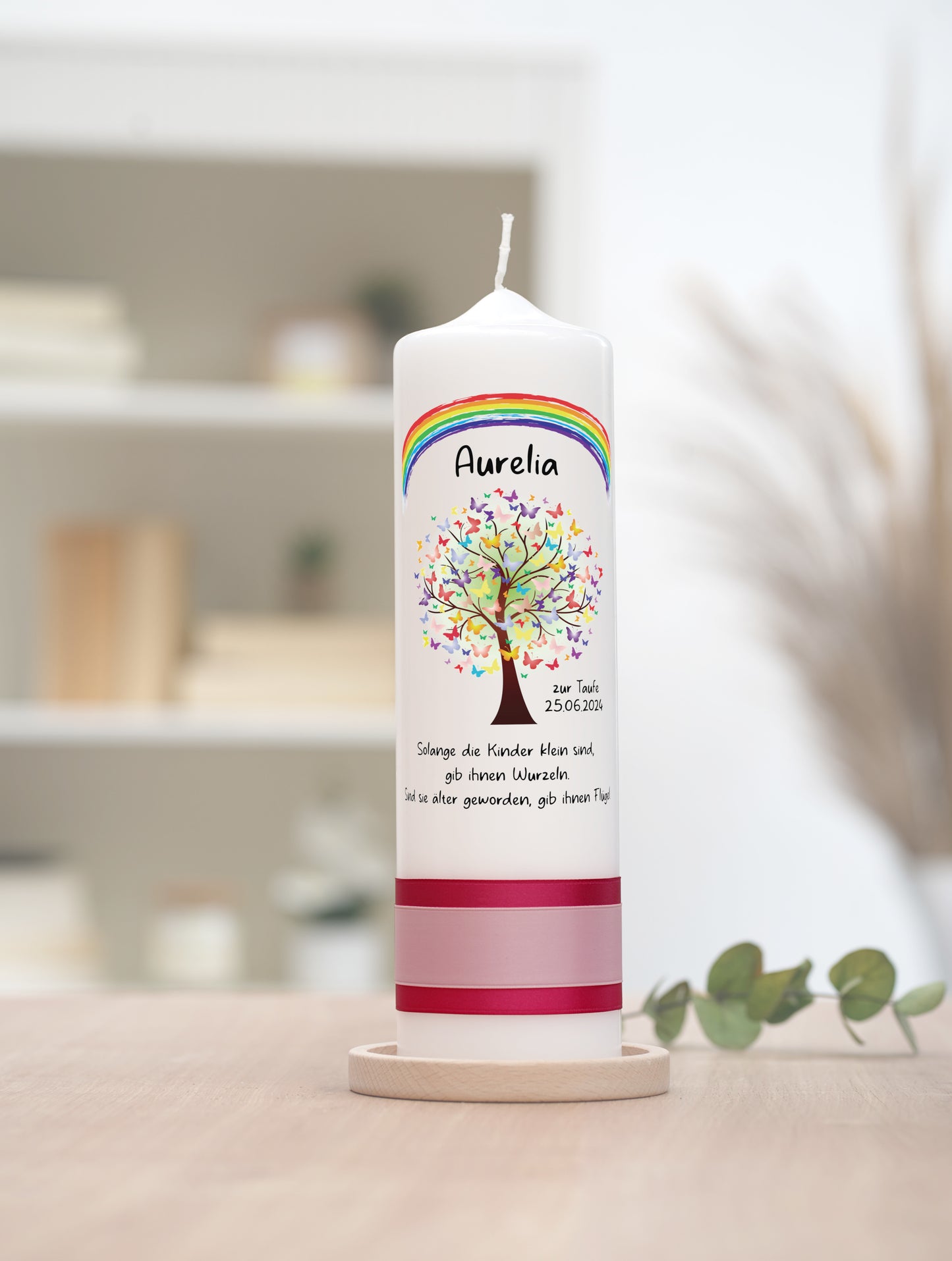 Taufkerze: Lebensbaum im Regenbogenlicht
