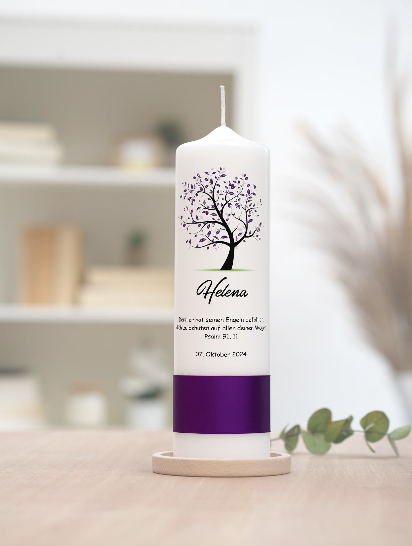 Taufkerze: Lila Lebensbaum - Zeichen ewiger Verbundenheit