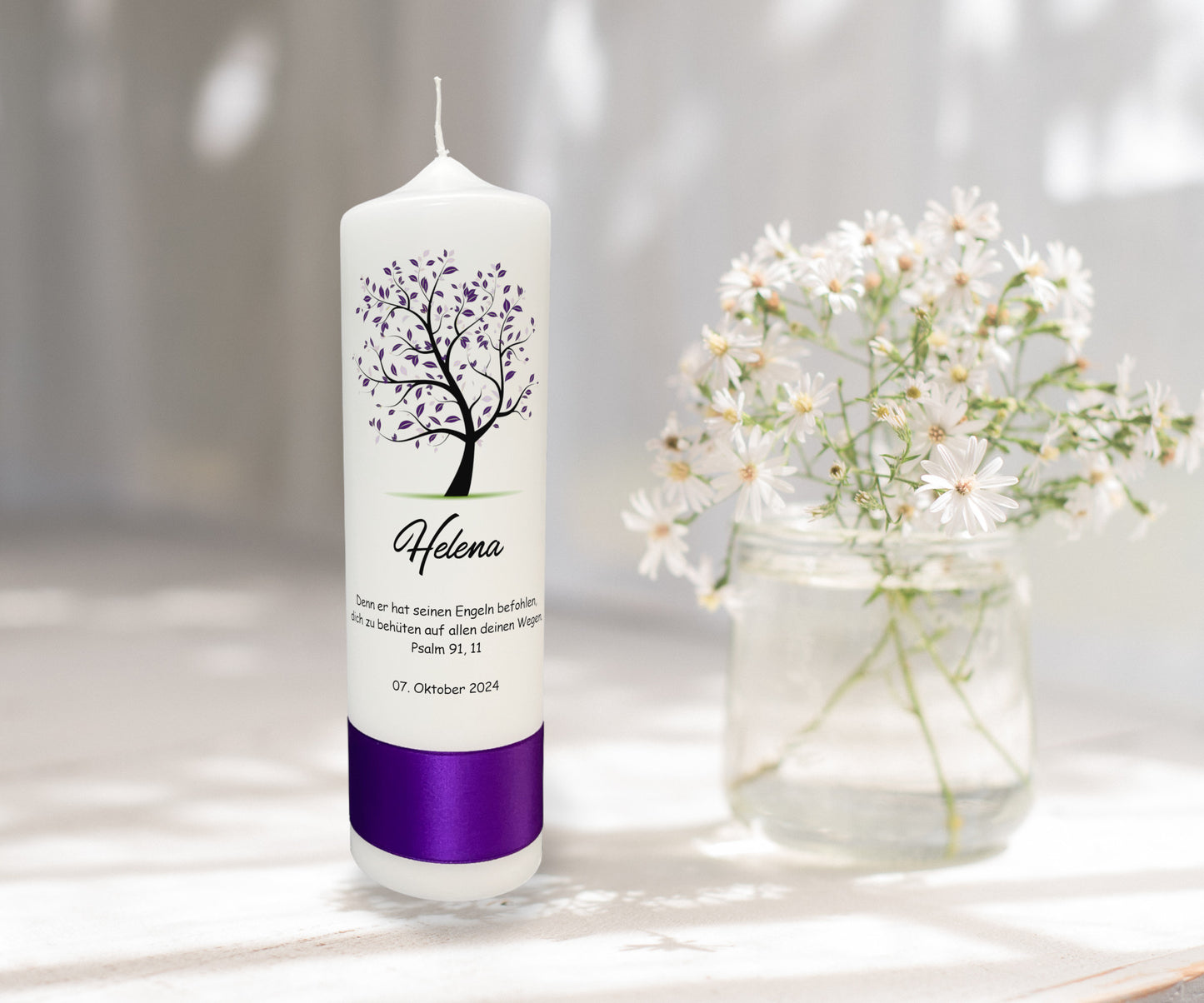 Taufkerze: Lila Lebensbaum - Zeichen ewiger Verbundenheit