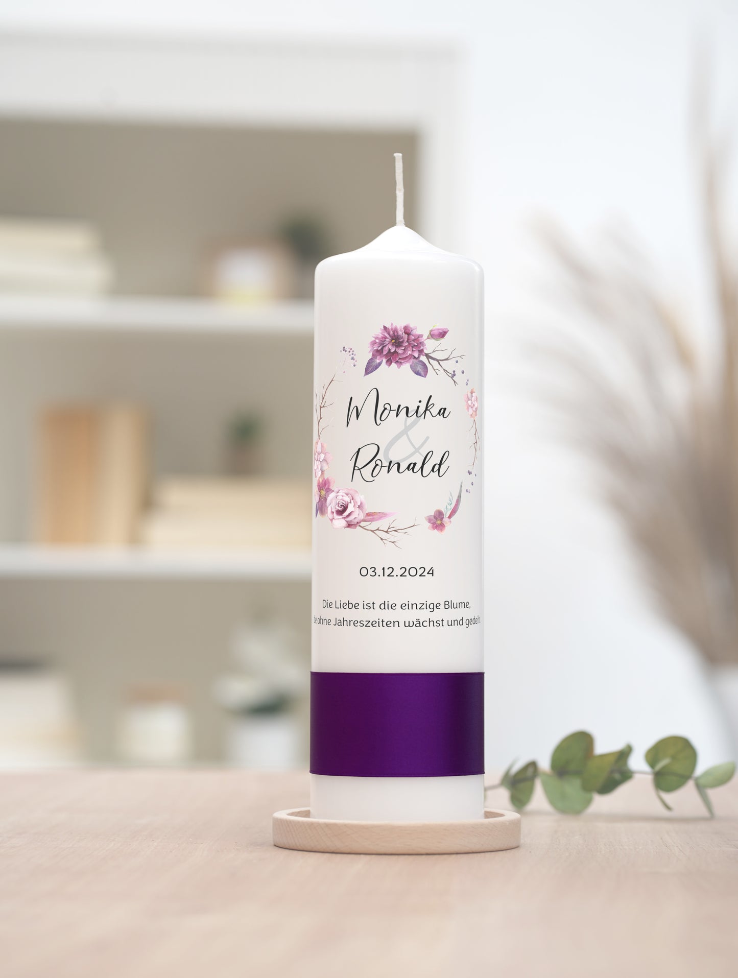 Hochzeitskerze: Blumenkranz Lila
