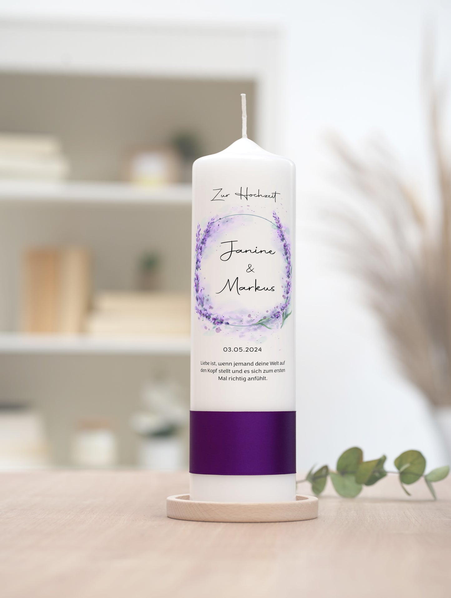 Hochzeitskerze: Duftende Blüten der Liebe