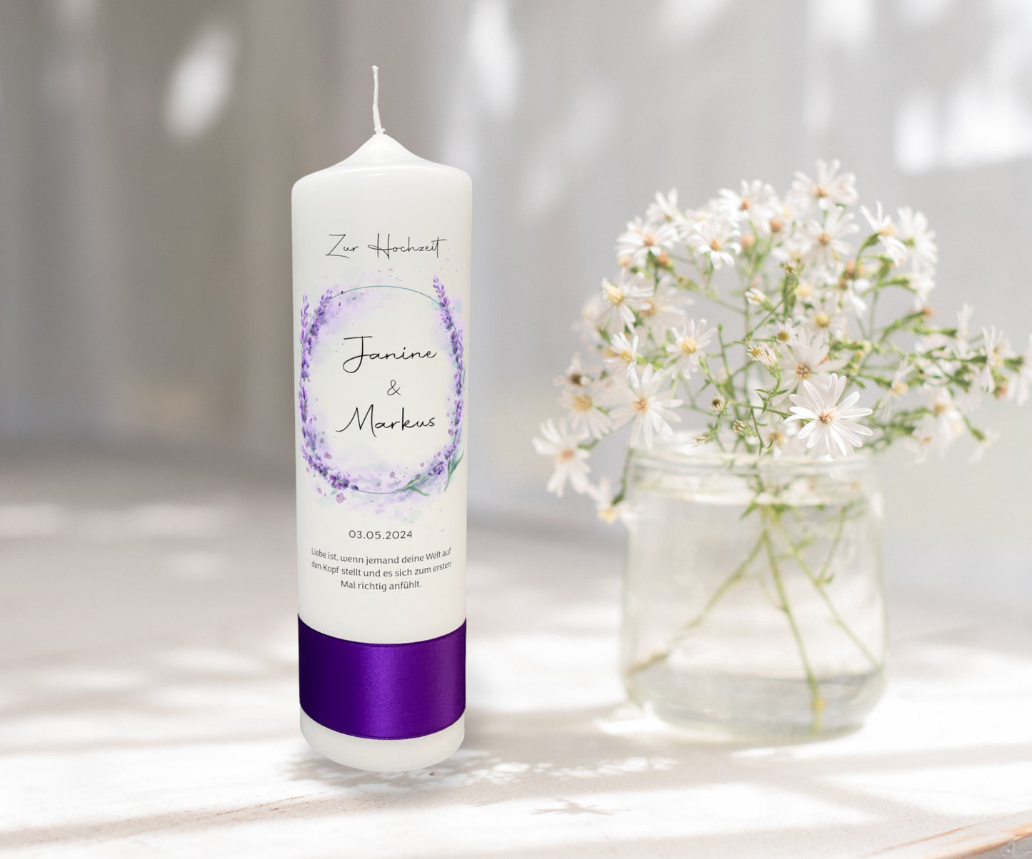 Hochzeitskerze: Duftende Blüten der Liebe